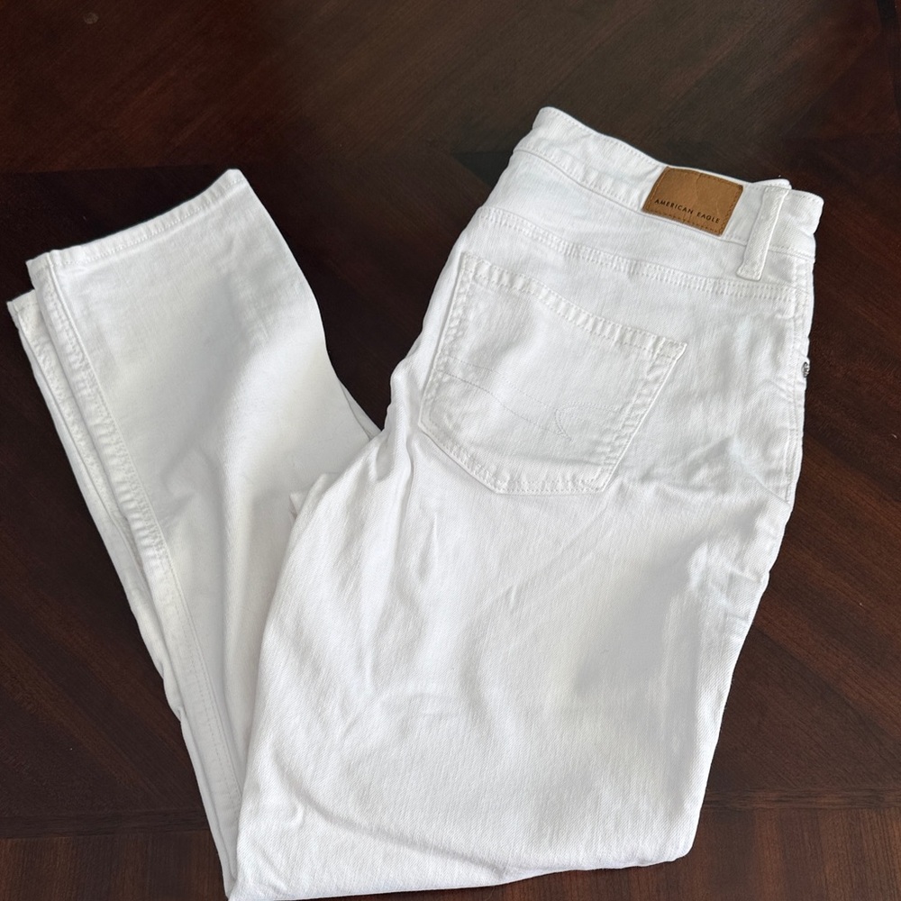 American Eagle Outfitters Women's White Straight Leg Mom Jeans
